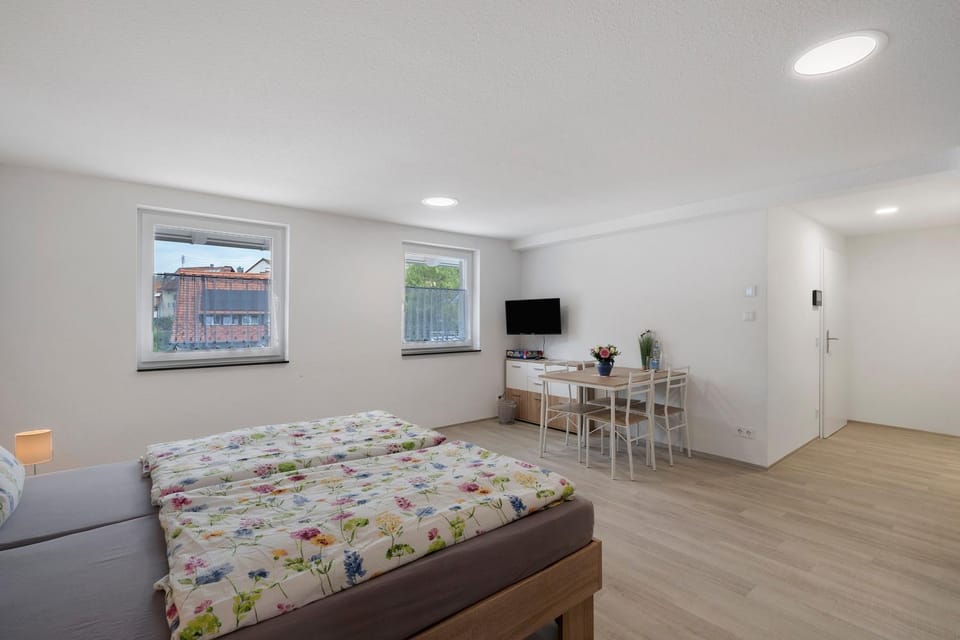 Living room, Bedroom