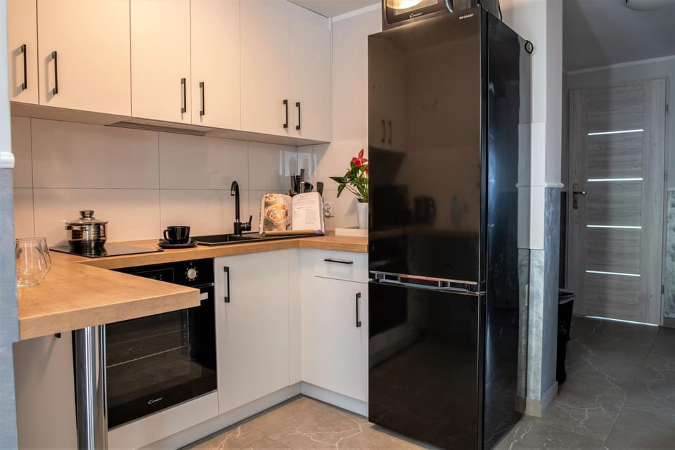 Kitchen or kitchenette, pet friendly, stove