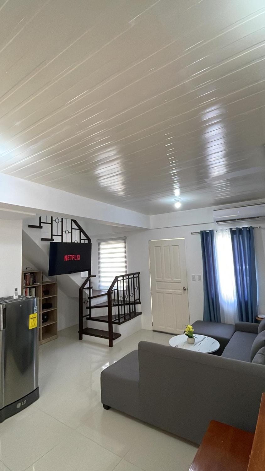 Full Aircon Camella House w/ wifi Netflix hotwater House in Caraga
