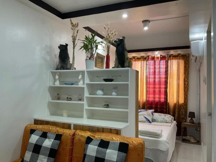 Living room, Bedroom