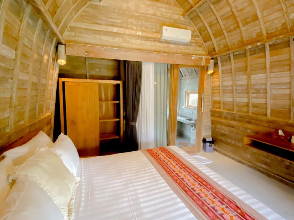 Bed, Bedroom, wardrobe, air conditioner