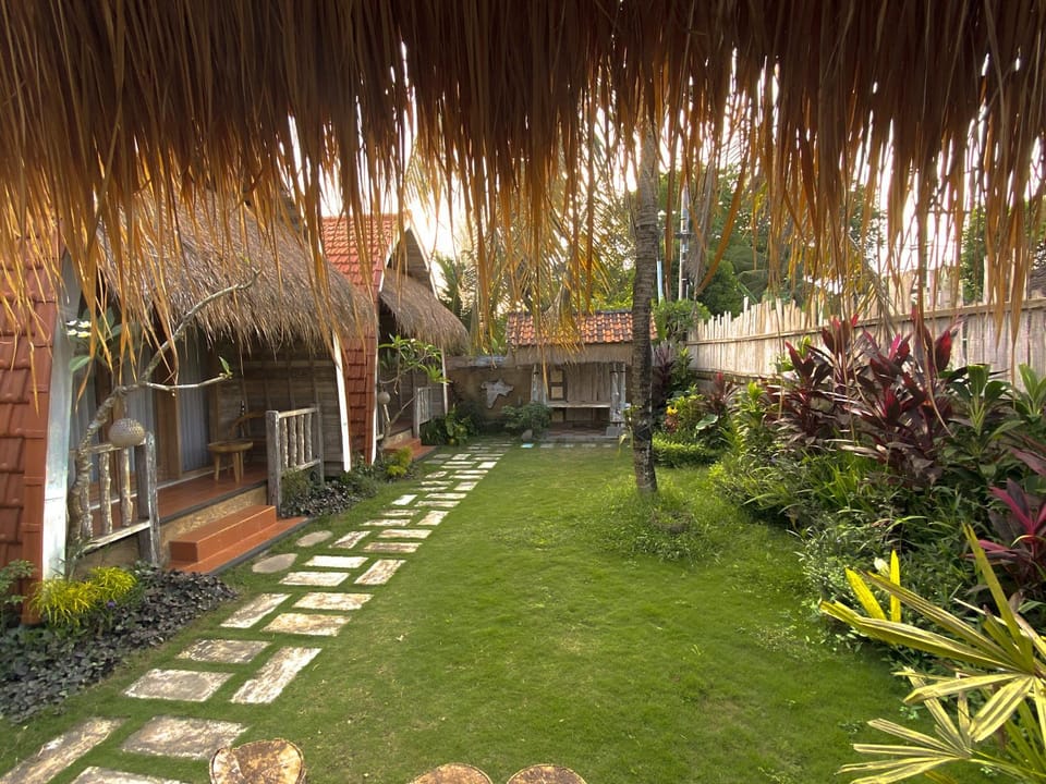 Property building, Facade/entrance, Garden