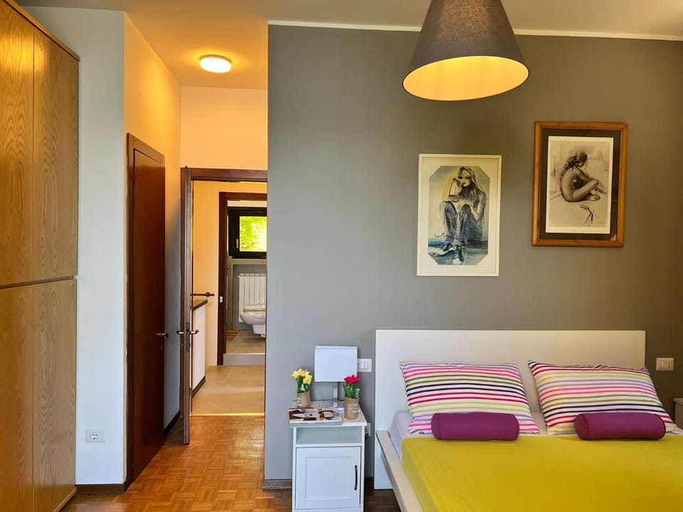 Bed, Photo of the whole room, Bedroom, wardrobe