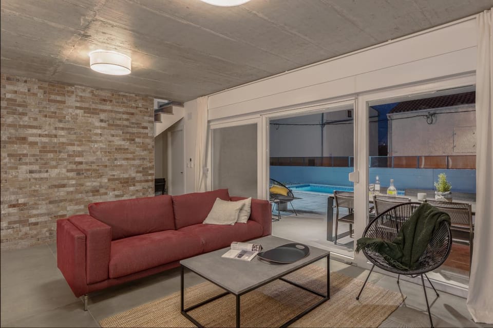 Communal lounge/ TV room, Living room