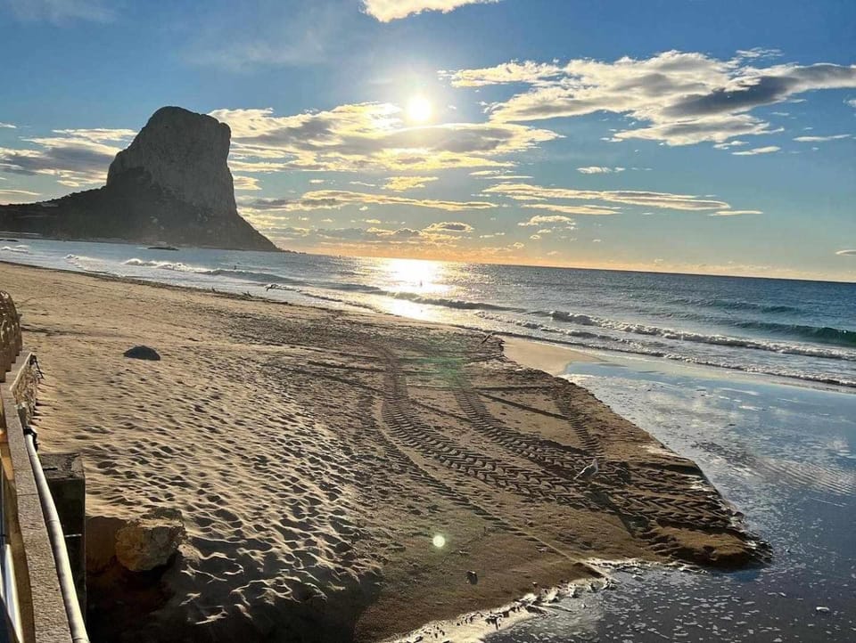 56C Vora vistas al mar, parking y wifi Apartment in Calp