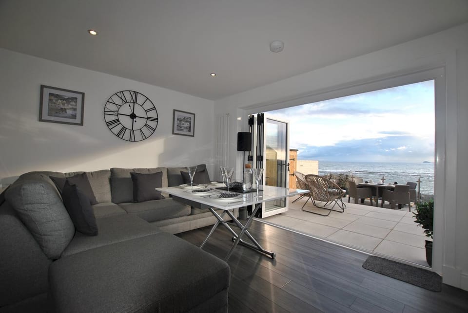 Lounge or bar