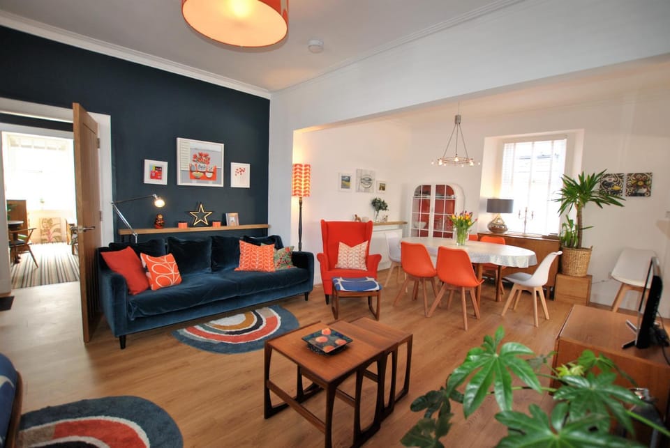 Lounge or bar