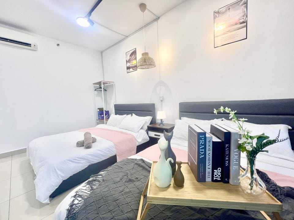 P 1-5Pax Cozy Home Setia Alam Trefoil Smrt TV&Wifi Apartment in Selangor, Malaysia