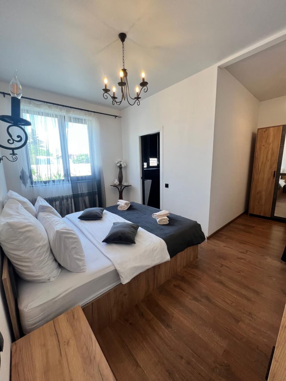 Bed, Photo of the whole room
