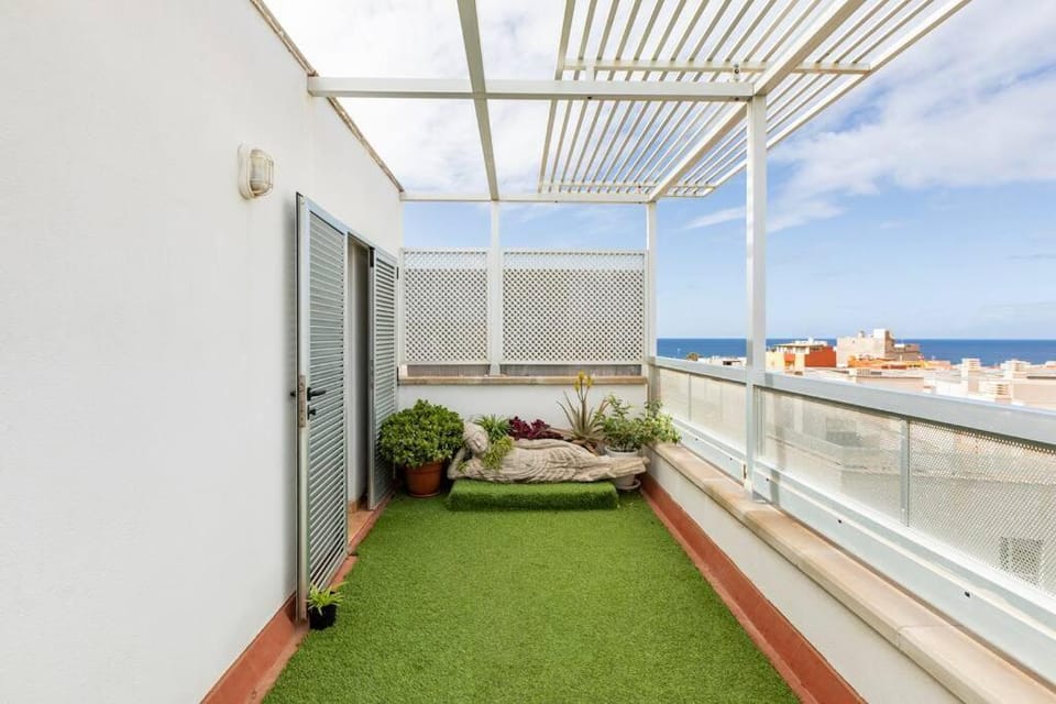 Buddha penthouse solarium+pool Apartment in Comarca Norte