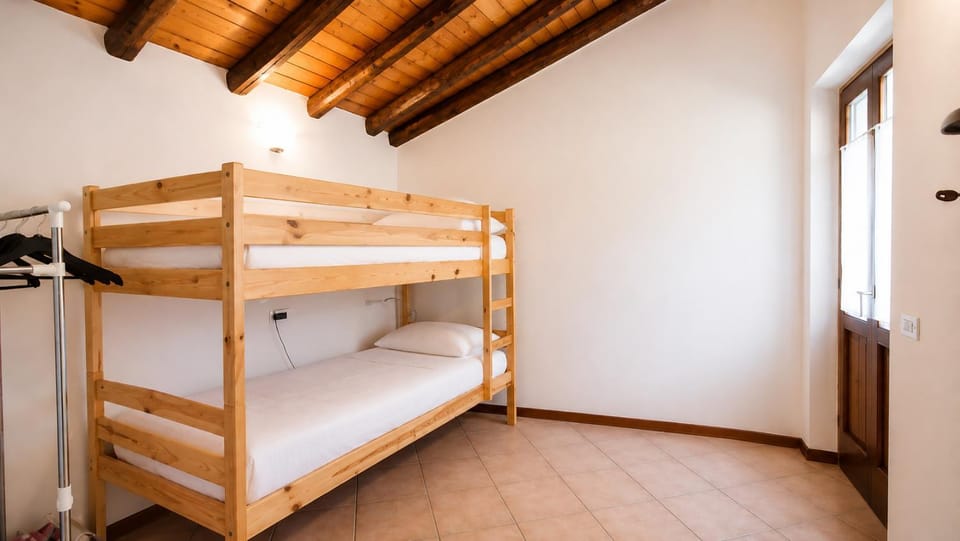 Bed, Photo of the whole room, Bedroom, bunk bed