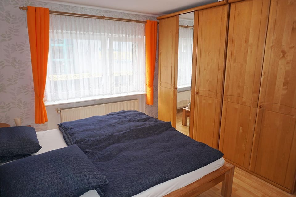 Bed, Photo of the whole room, Bedroom, wardrobe