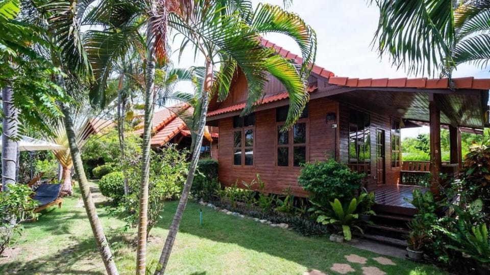 Property building, Garden view