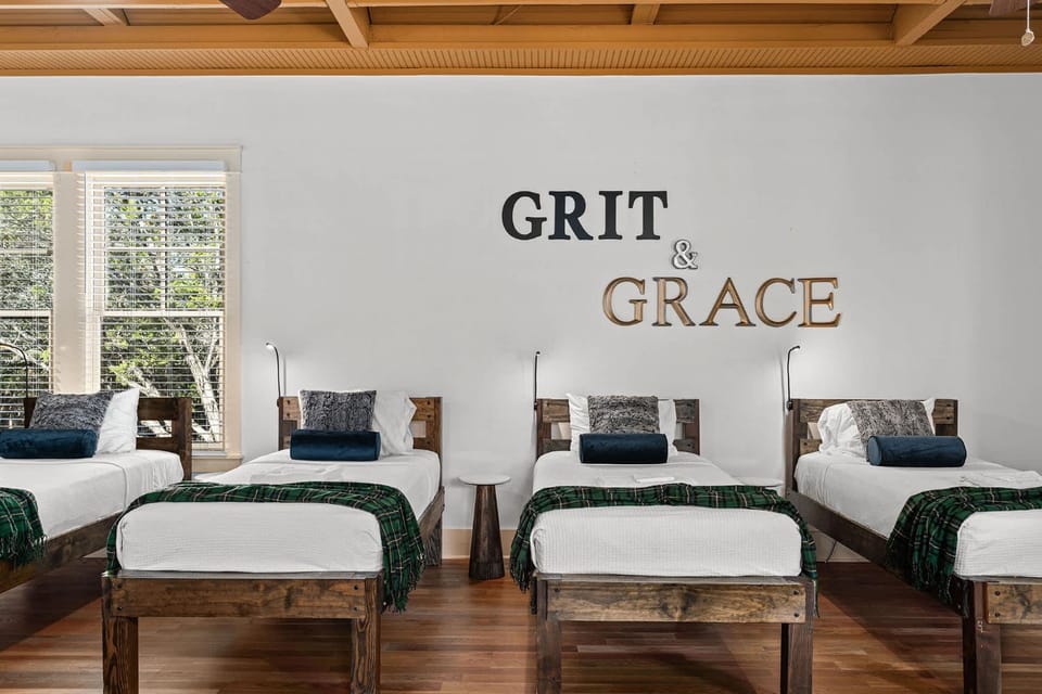 Grit&Grace Ranch - Private Resort Style Pool & Spa House in Rio Grande