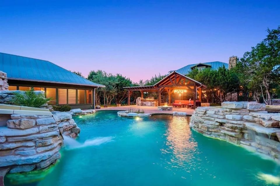 Grit&Grace Ranch - Private Resort Style Pool & Spa House in Rio Grande