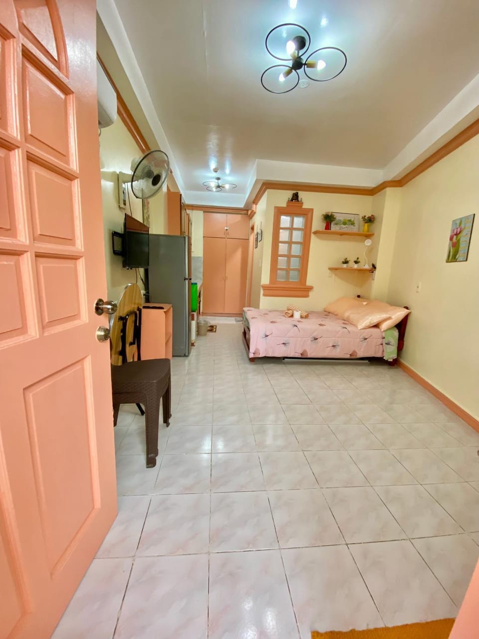 Photo of the whole room