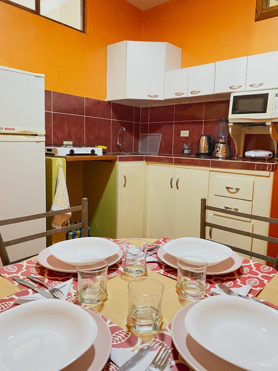Kitchen or kitchenette, Dining area, dishwasher, minibar, toaster