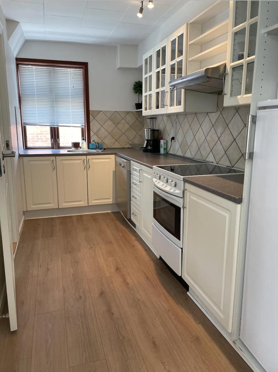 Kitchen or kitchenette, minibar, pet friendly, stove