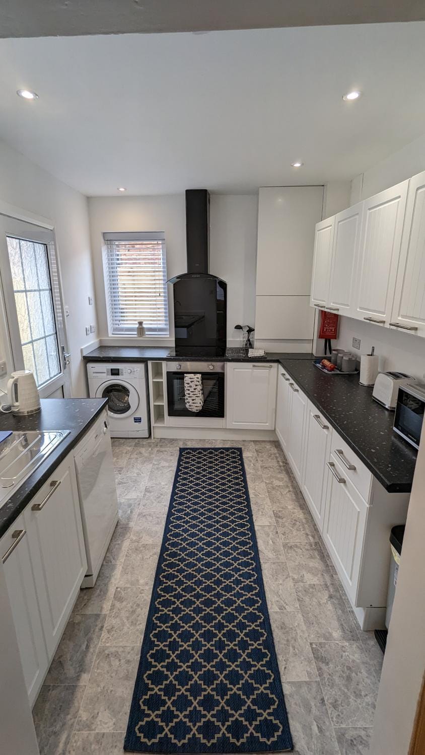 Kitchen or kitchenette, dishwasher, minibar, pet friendly, stove