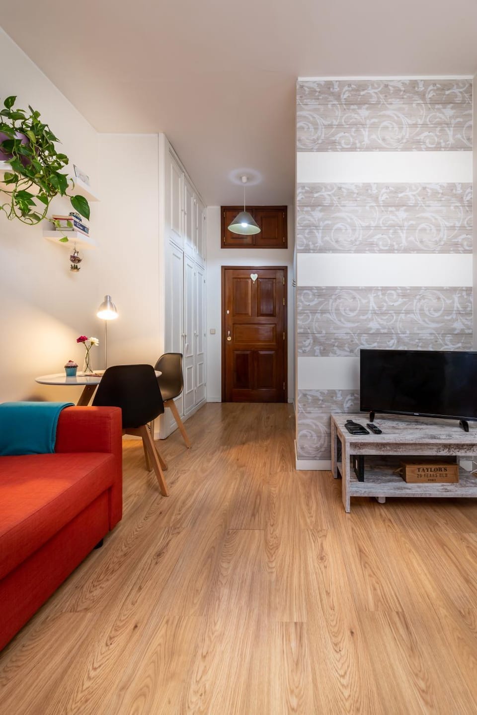 Communal lounge/ TV room, TV and multimedia, Living room, Seating area