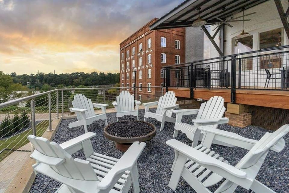 Property building, Seating area