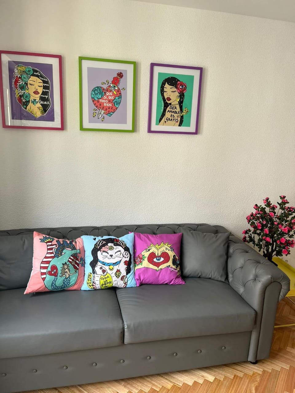 Living room, Decorative detail