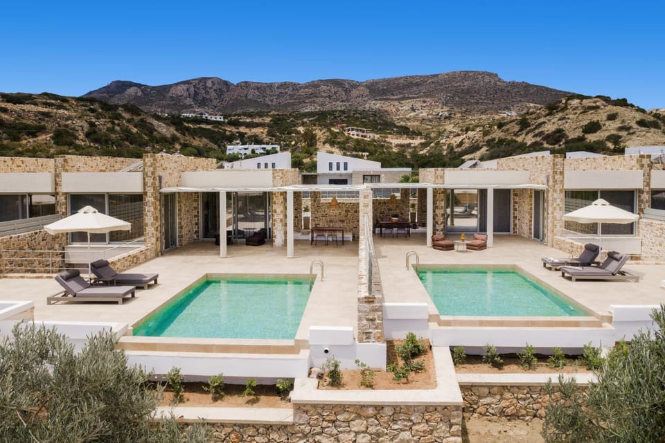 Patio, Balcony/Terrace, Pool view, Swimming pool, Swimming pool, sunbed