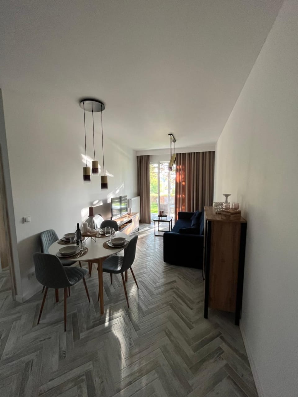 Living room, Dining area