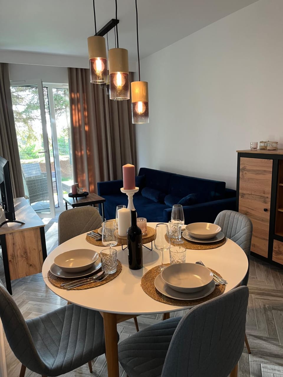 Living room, Seating area, Dining area