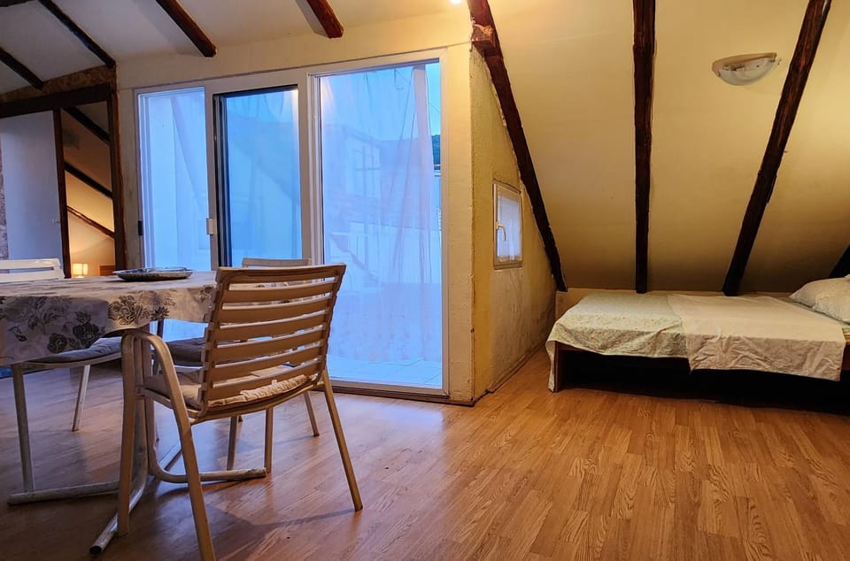 Sole Apartment in Vis