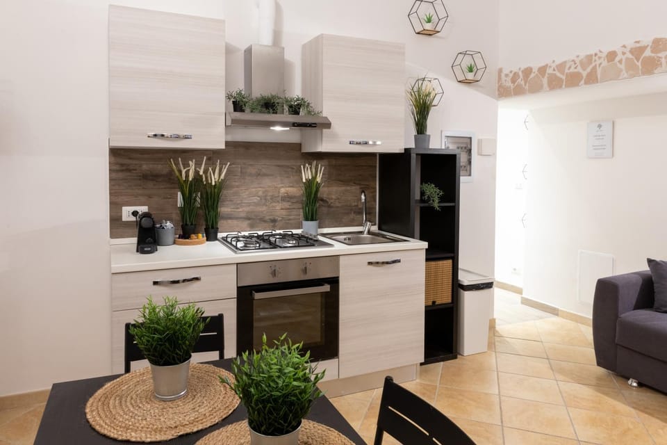 Kitchen or kitchenette, Living room
