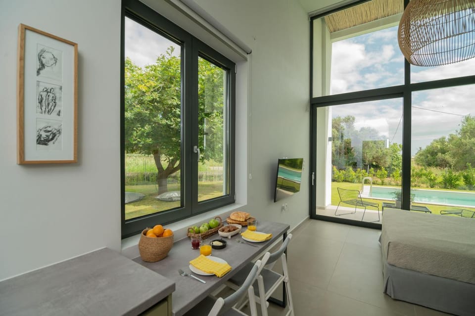 Patio, Living room, Garden view, Pool view, Swimming pool, Continental breakfast