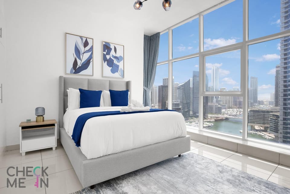 Bed, View (from property/room), Bedroom, City view