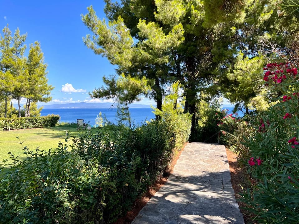 Cute house by the sea House in Halkidiki