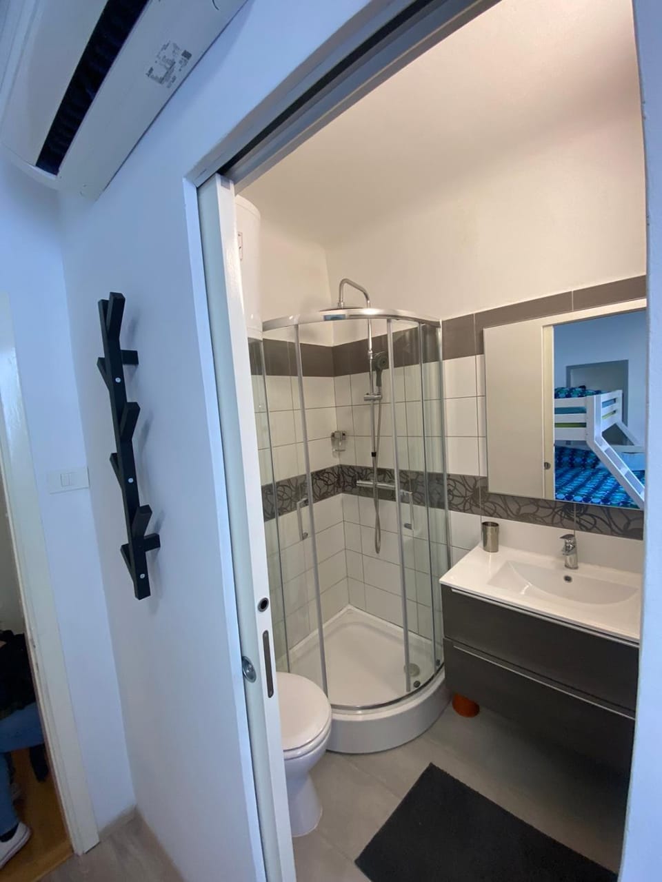 Shower, Toilet, Bathroom