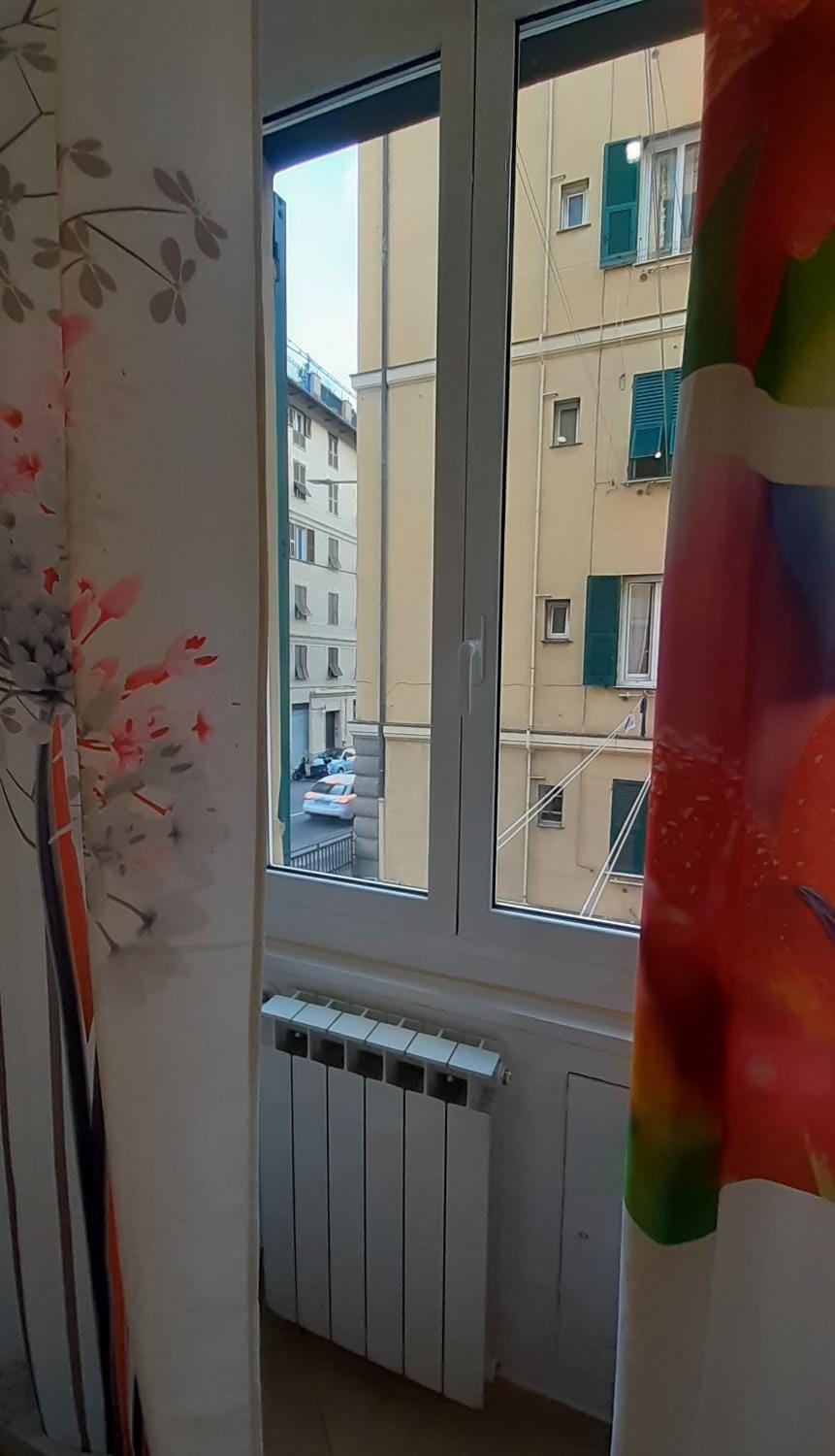 Street view, internet, kitchen