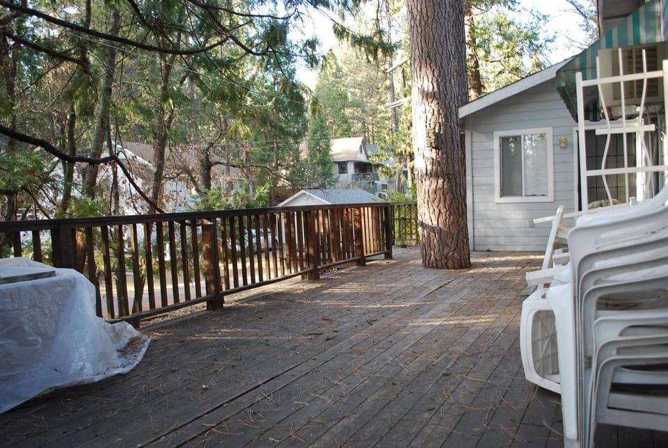 Cedar-Lake Area House in Bass Lake