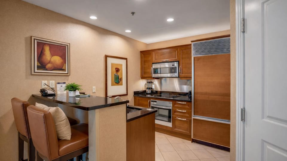 MGM Signature 11th Floor 2BR Combo Strip View No Resort Fee Apartment in Las Vegas Strip