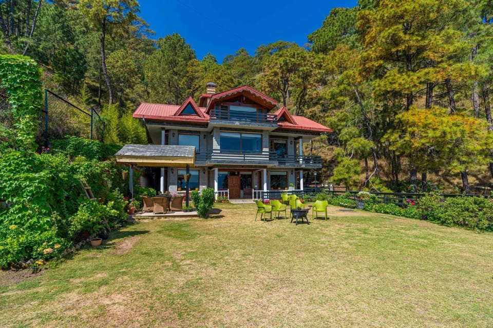 Secluded, 5 Bedroom Villa With Open Deck And Scenic Views Villa in Himachal Pradesh