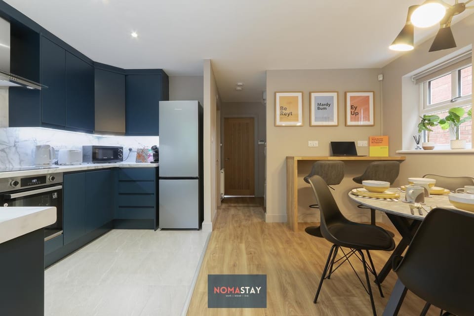 Dining area, kitchen