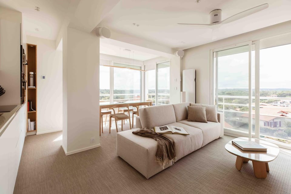 Living room, Dining area, kitchen