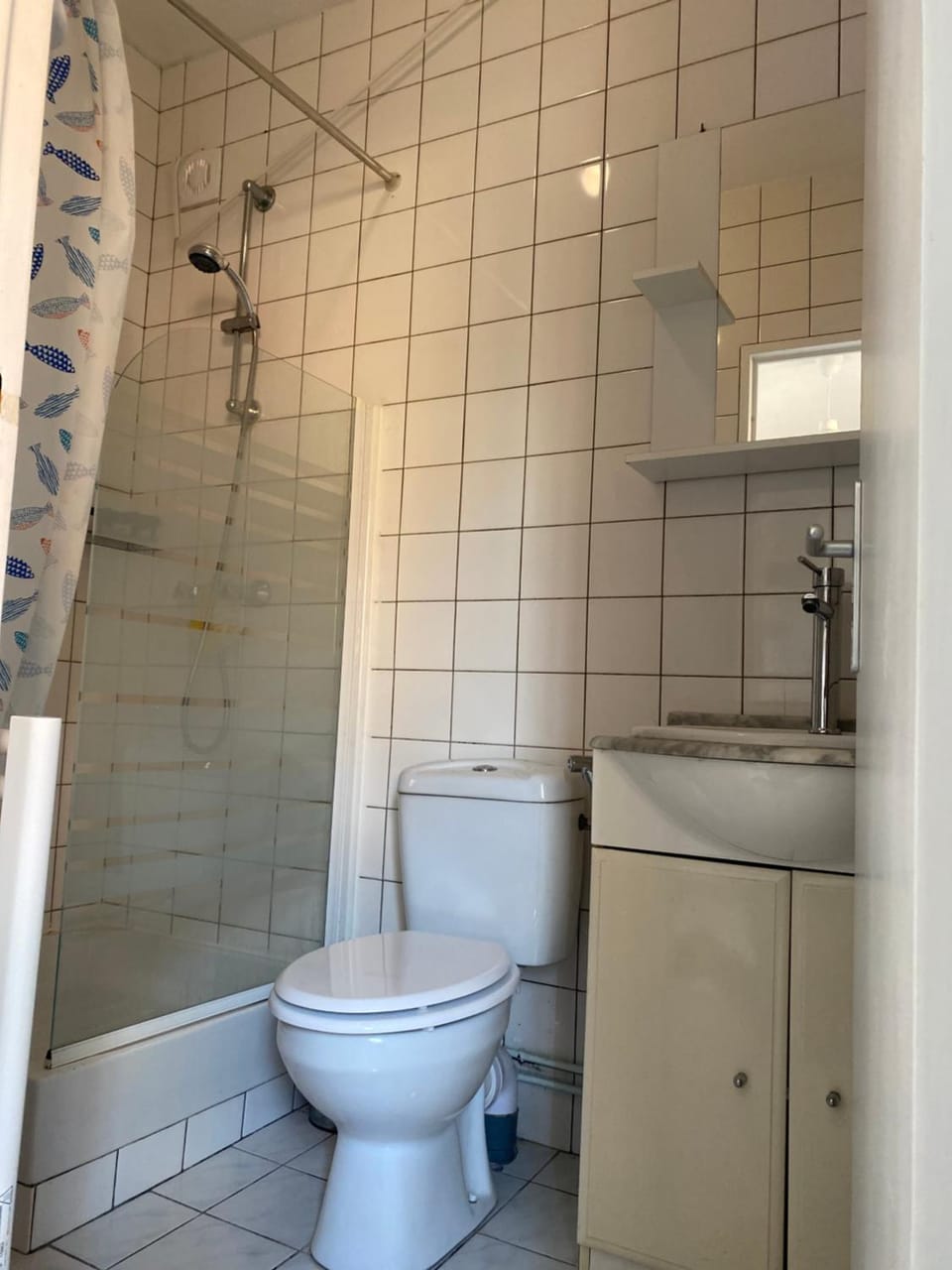 Shower, Toilet, Bathroom