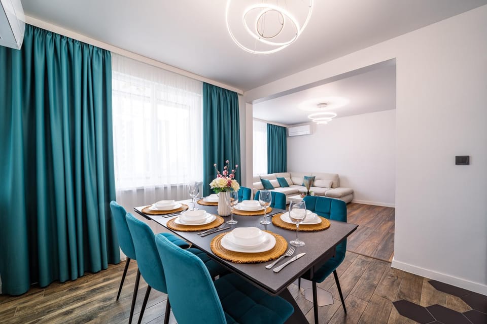 Living room, Seating area, Dining area