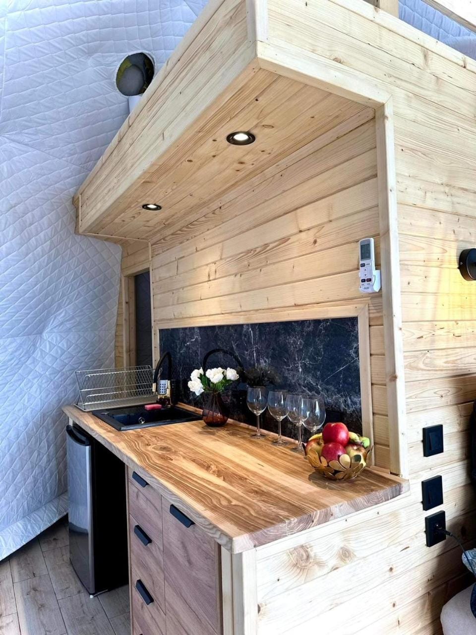 Kitchen or kitchenette, stove
