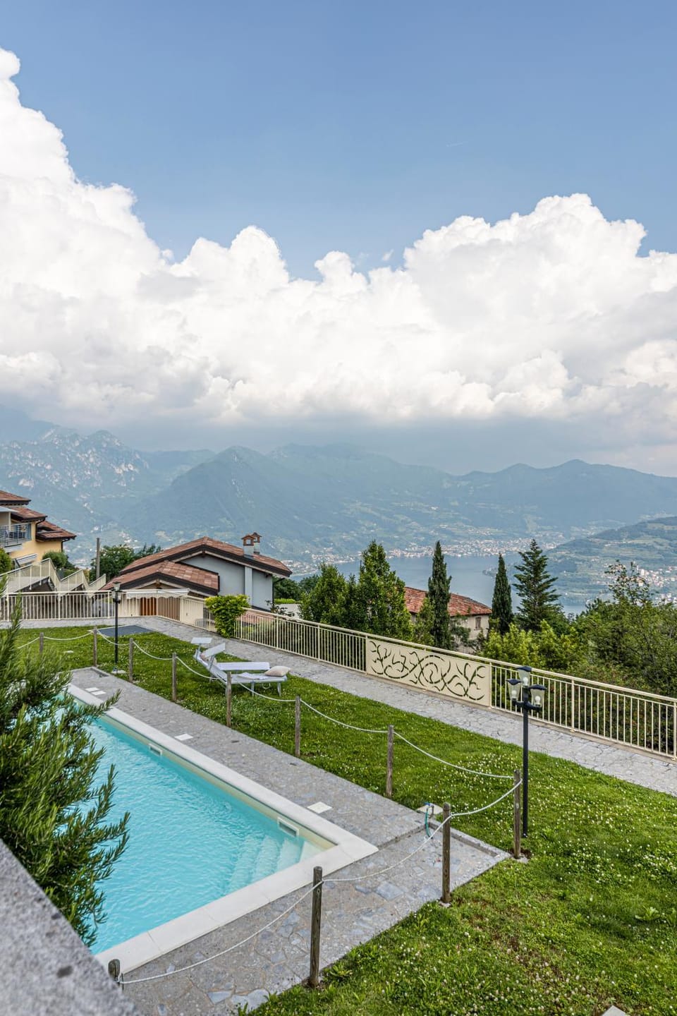 Natural landscape, Mountain view, Pool view, Swimming pool, sunbed