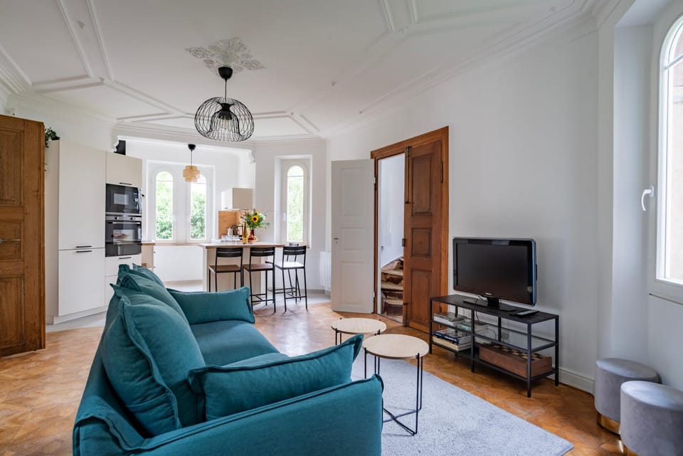 TV and multimedia, Kitchen or kitchenette, Living room