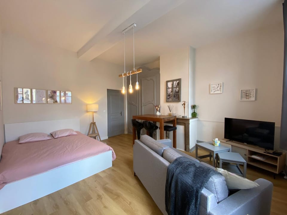 Photo of the whole room