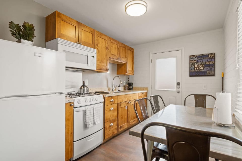 Downtown Cozy Home Base - Purple Sage 8 House in Moab