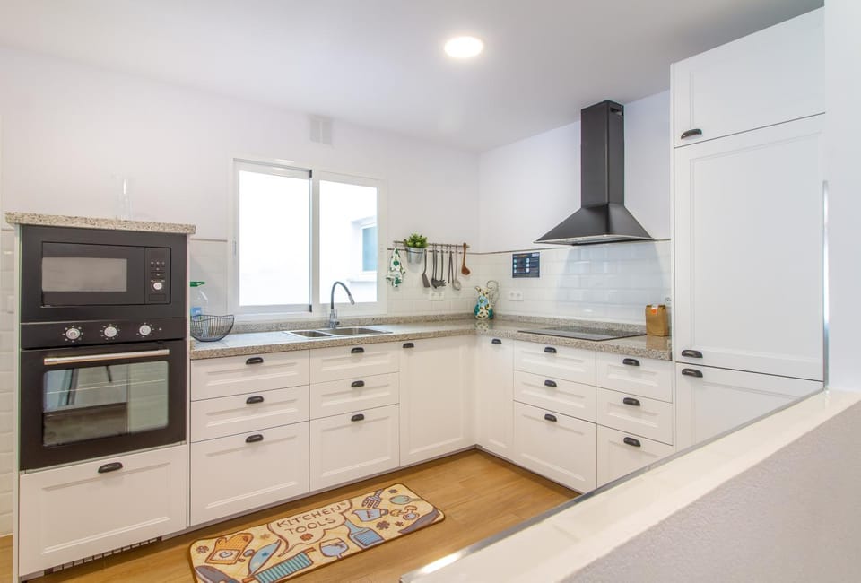 Kitchen or kitchenette, dishwasher, minibar, pet friendly, stove