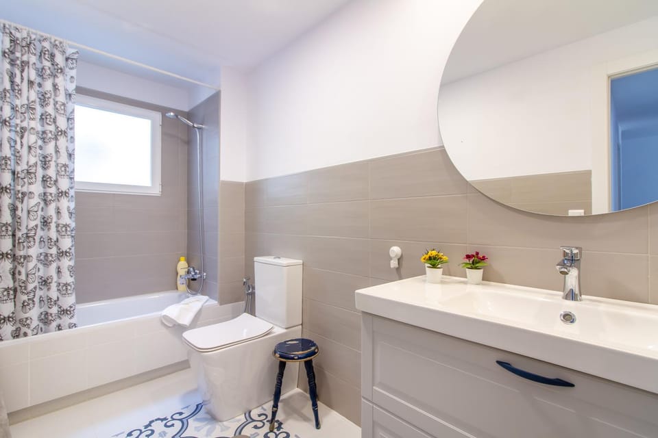 Bathroom, Bath